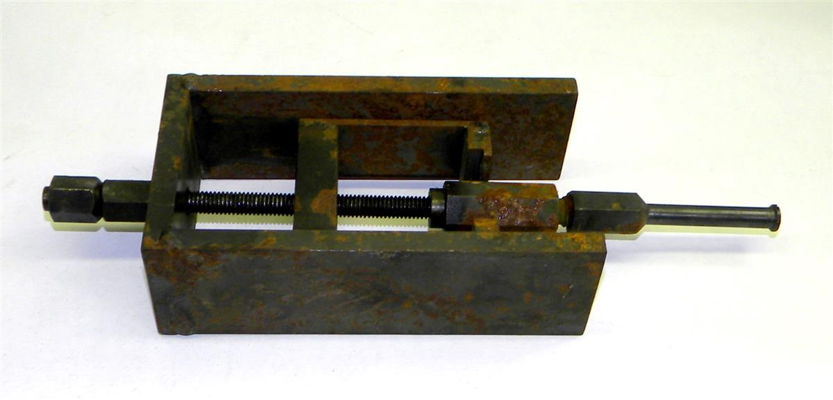 thumbnail image 2 of Tork Teknology Injector Puller For 1998.5-2002 Dodge 5.9L Cummins – CIP040 2 of 6